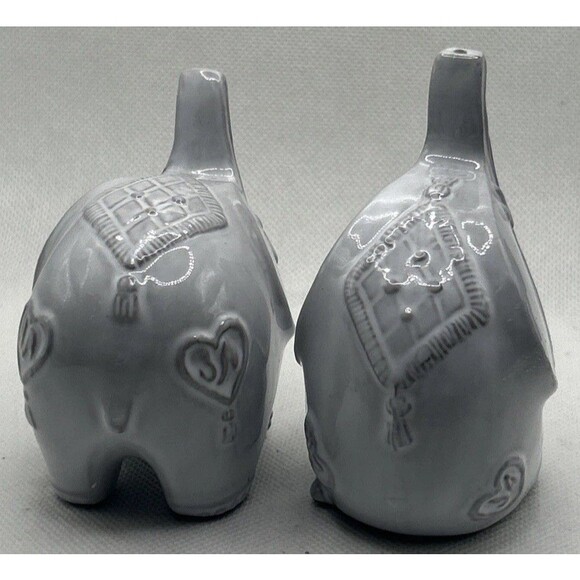 Brand New Without Box Ceramic Jonathan Adler Elephant Salt & Pepper Shakers Art - Picture 3 of 8